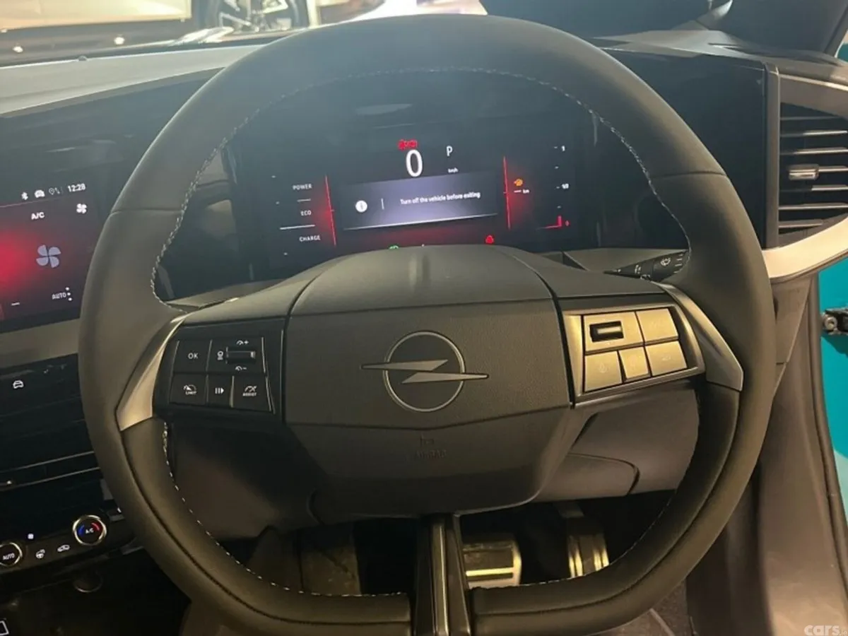 Opel Mokka SUV, Petrol Hybrid, 2026, Green