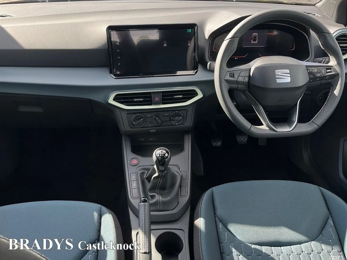 SEAT Arona SUV, Petrol, 2027, Blue