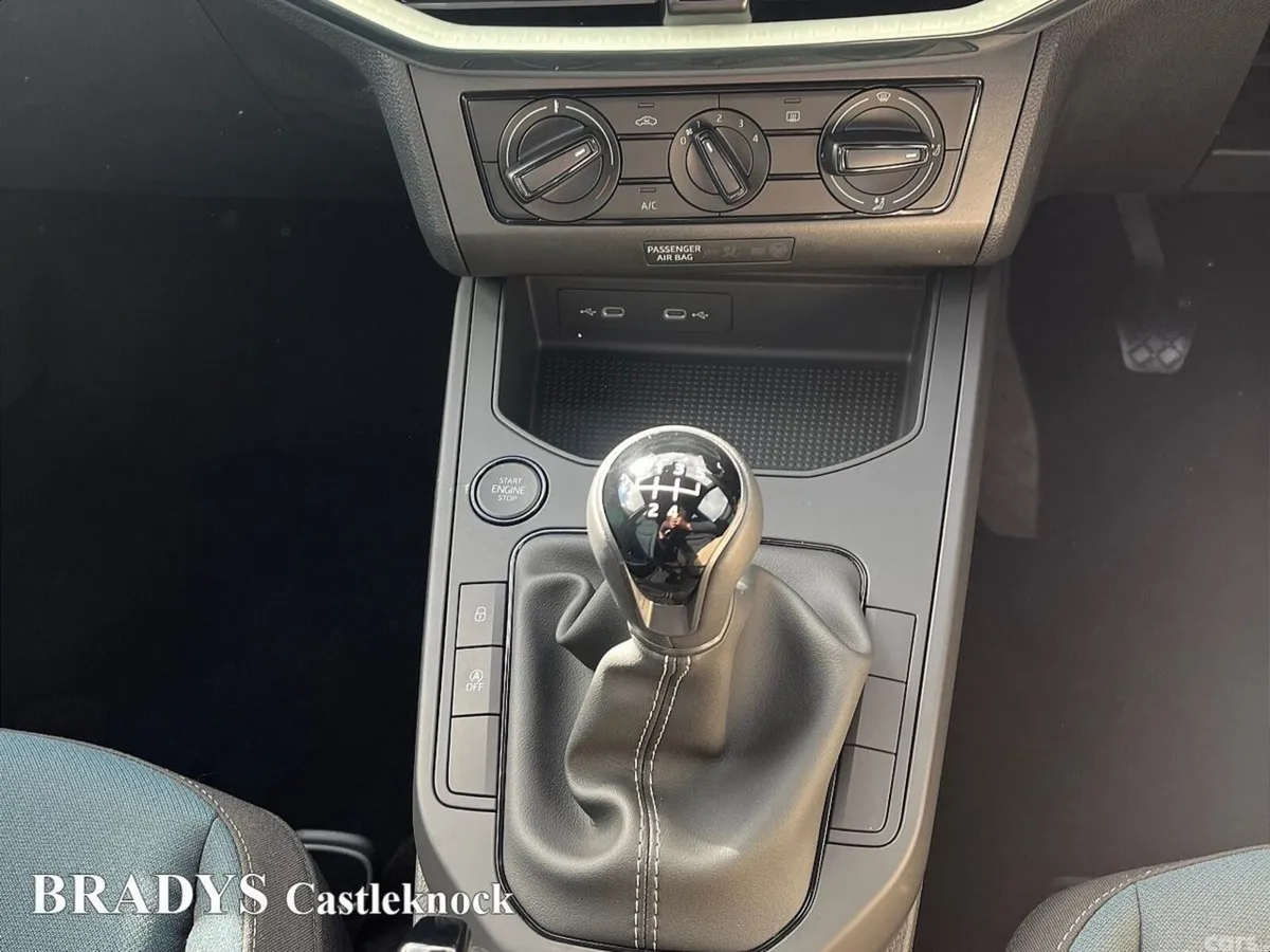 SEAT Arona SUV, Petrol, 2027, Blue