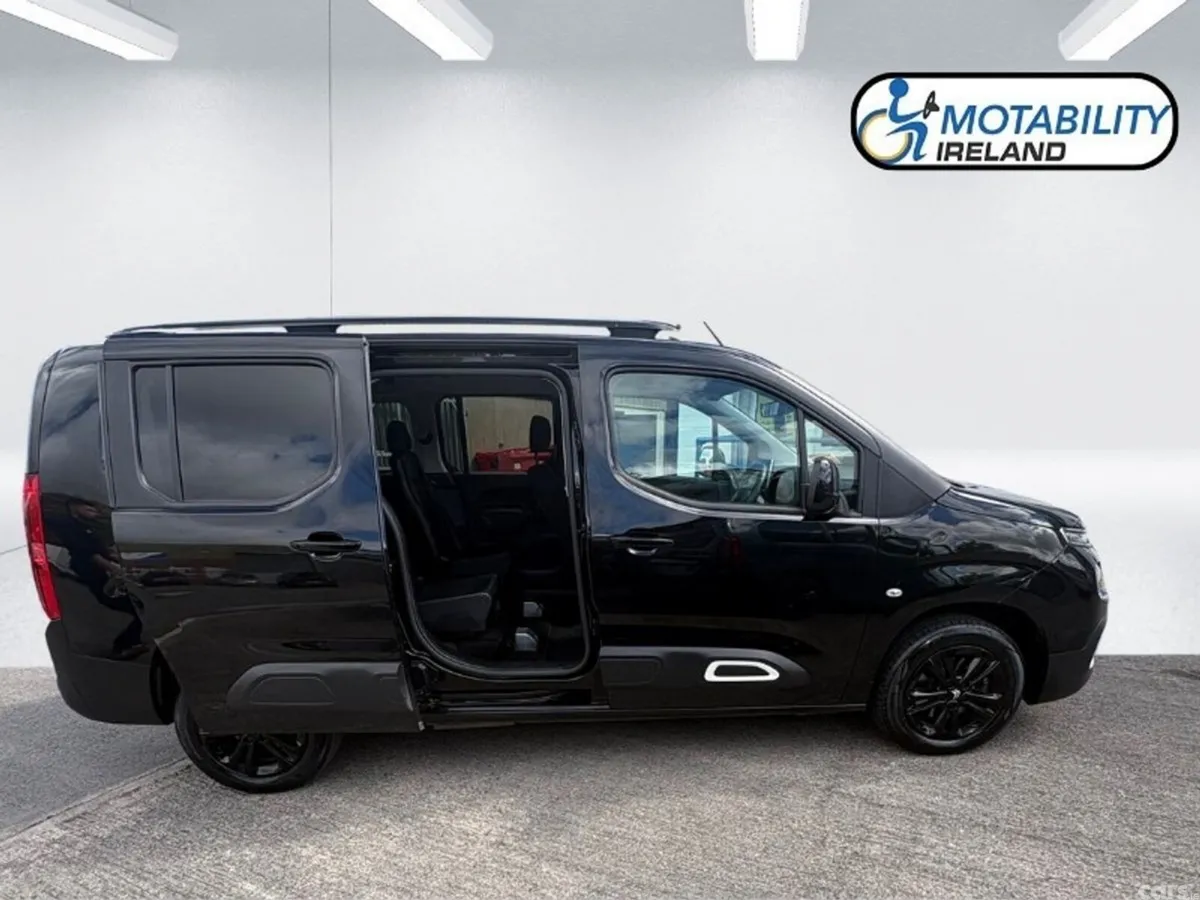 Citroen Berlingo Multispace MPV, Diesel, 2024, Black