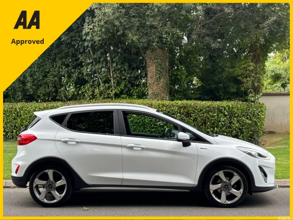 Ford Fiesta Hatchback, Petrol, 2020, White