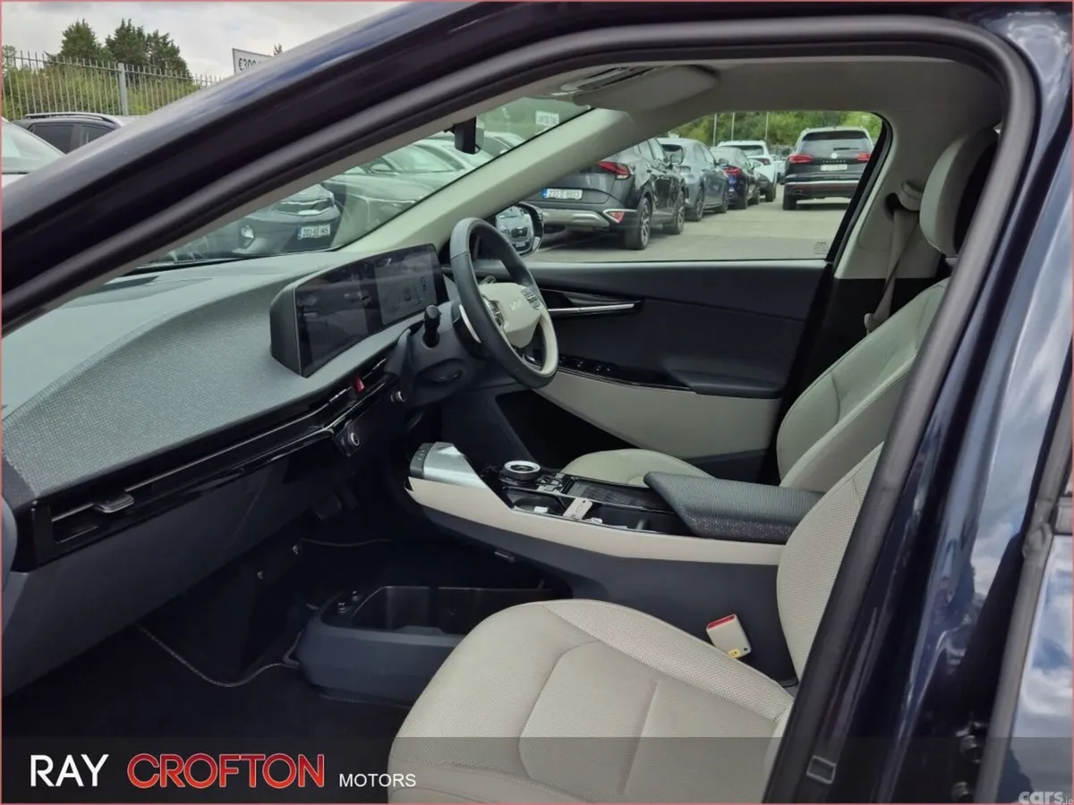 Kia EV6 MPV, Electric, 2023, Blue