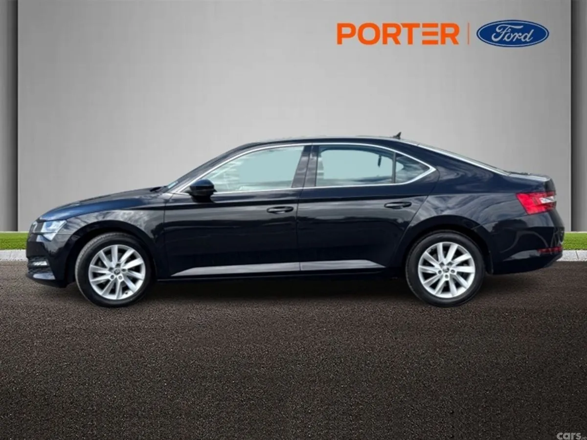Skoda Superb Saloon, Diesel, 2023, Black