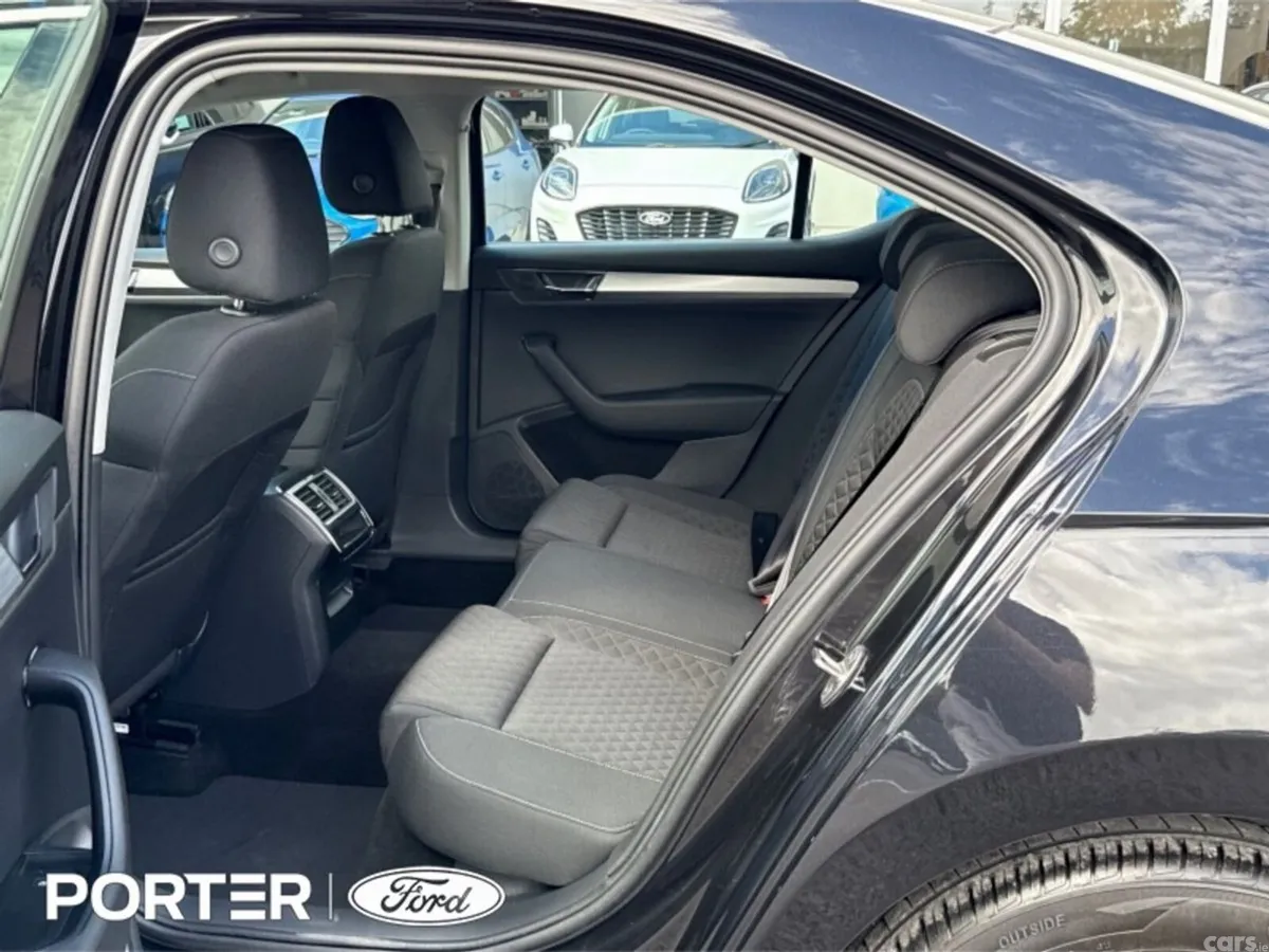 Skoda Superb Saloon, Diesel, 2023, Black