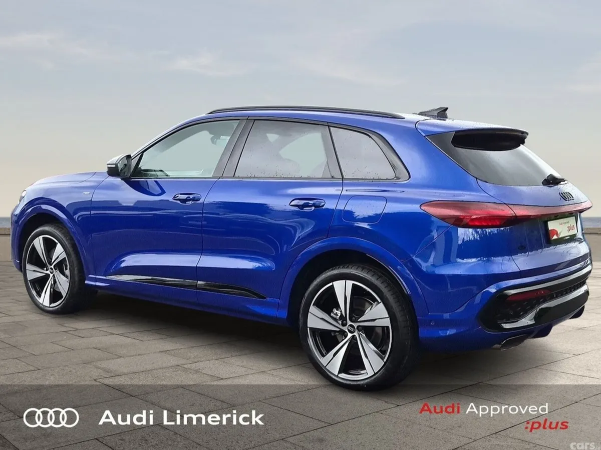 Audi Q5 SUV, Petrol Plug-in Hybrid, 2026, Blue