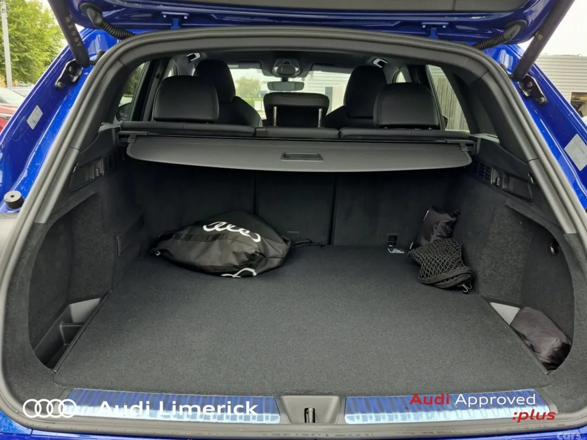Audi Q5 SUV, Petrol Plug-in Hybrid, 2026, Blue