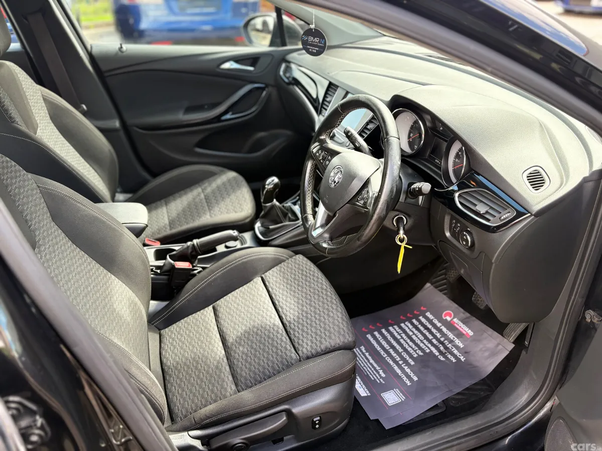 Vauxhall Astra Hatchback, Diesel, 2019, Black