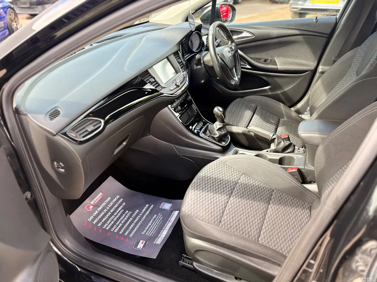 Vauxhall Astra Hatchback, Diesel, 2019, Black