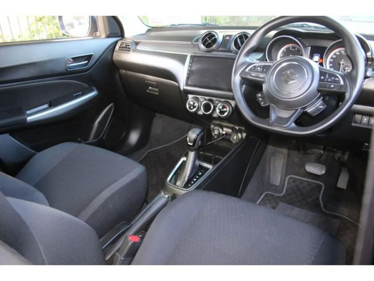 Suzuki Swift Hatchback, Petrol Hybrid, 2021, Orange