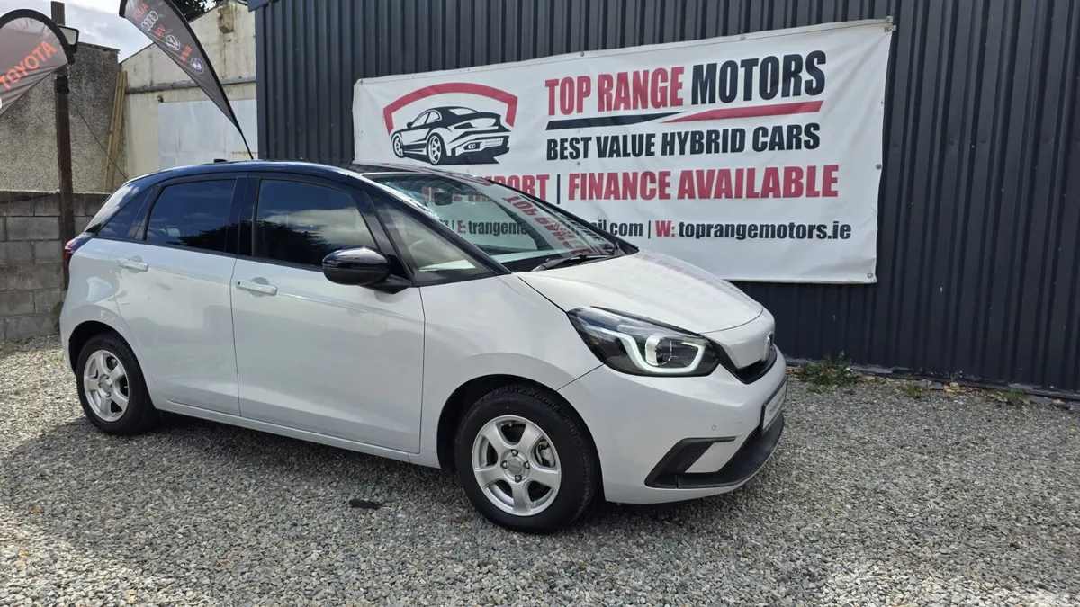 Honda Fit Hatchback, Petrol Hybrid, 2021, White