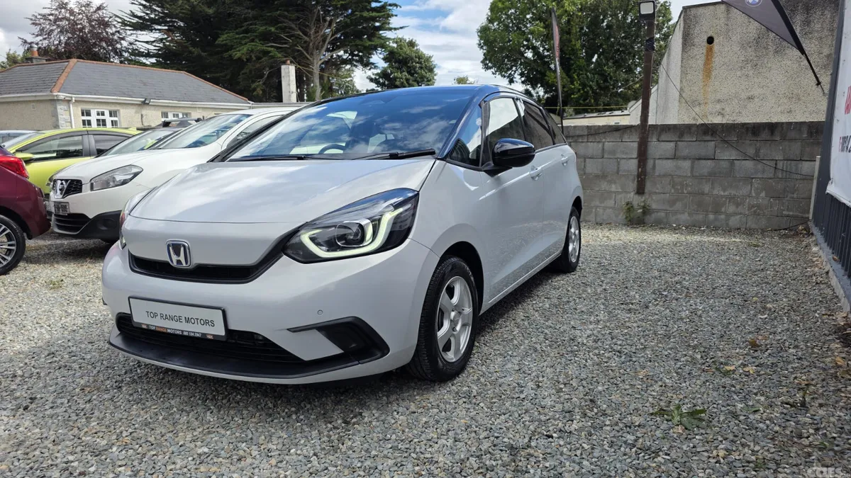 Honda Fit Hatchback, Petrol Hybrid, 2021, White