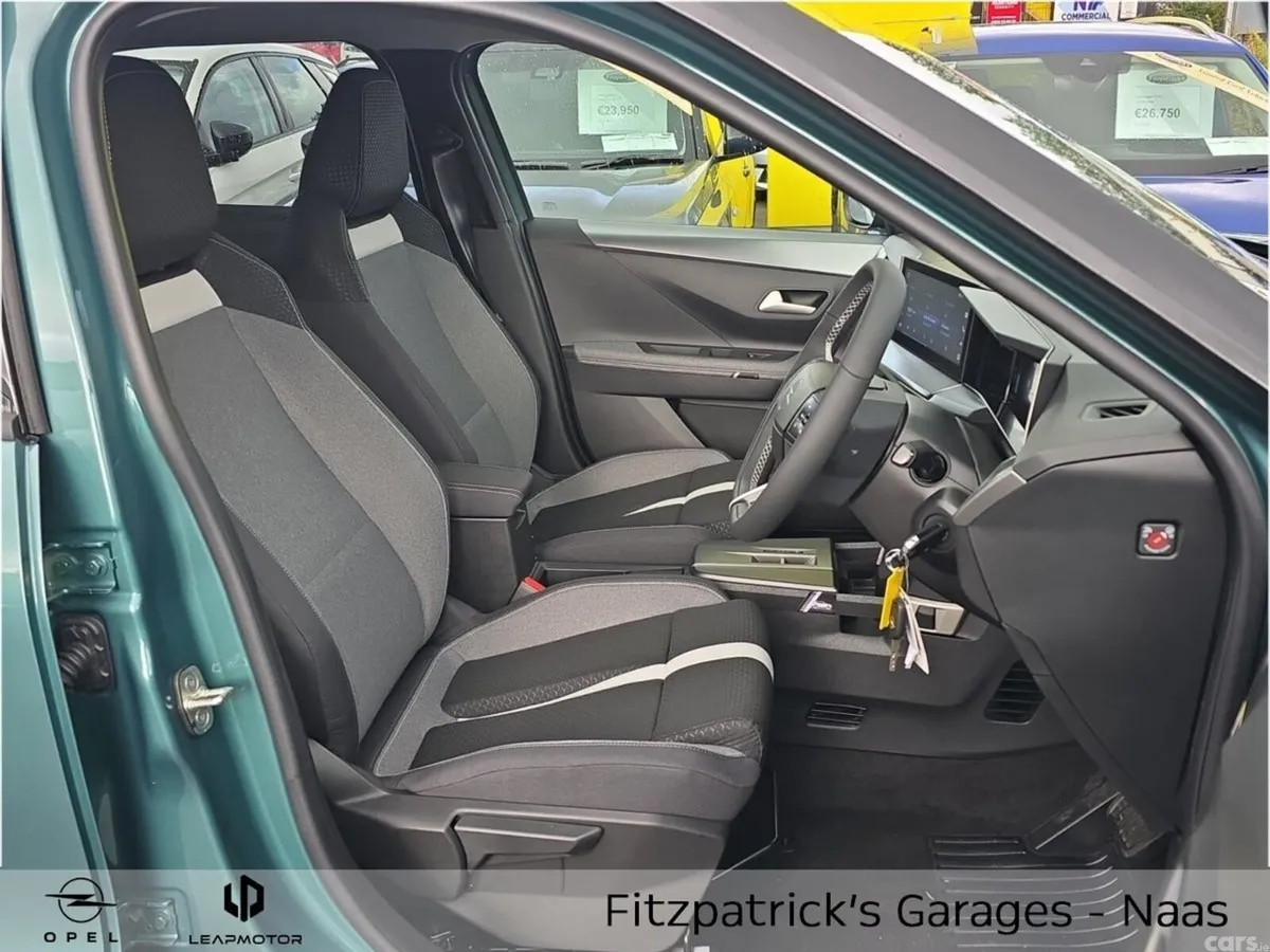 Opel Frontera SUV, Petrol Hybrid, 2026, Green