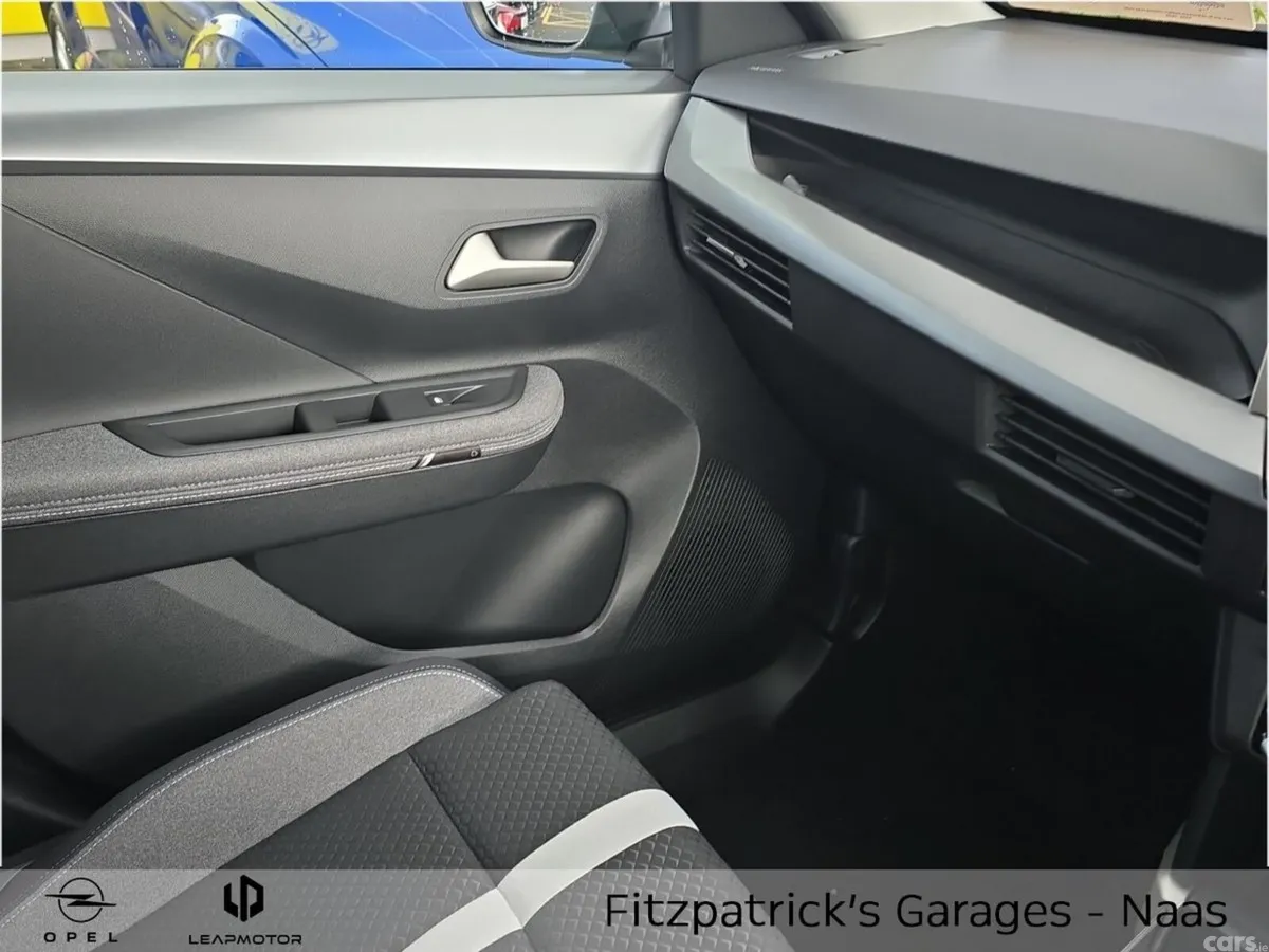 Opel Frontera SUV, Petrol Hybrid, 2026, Green