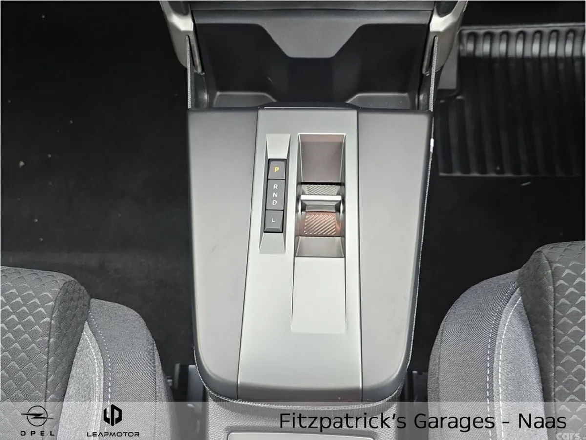 Opel Frontera SUV, Petrol Hybrid, 2026, Green