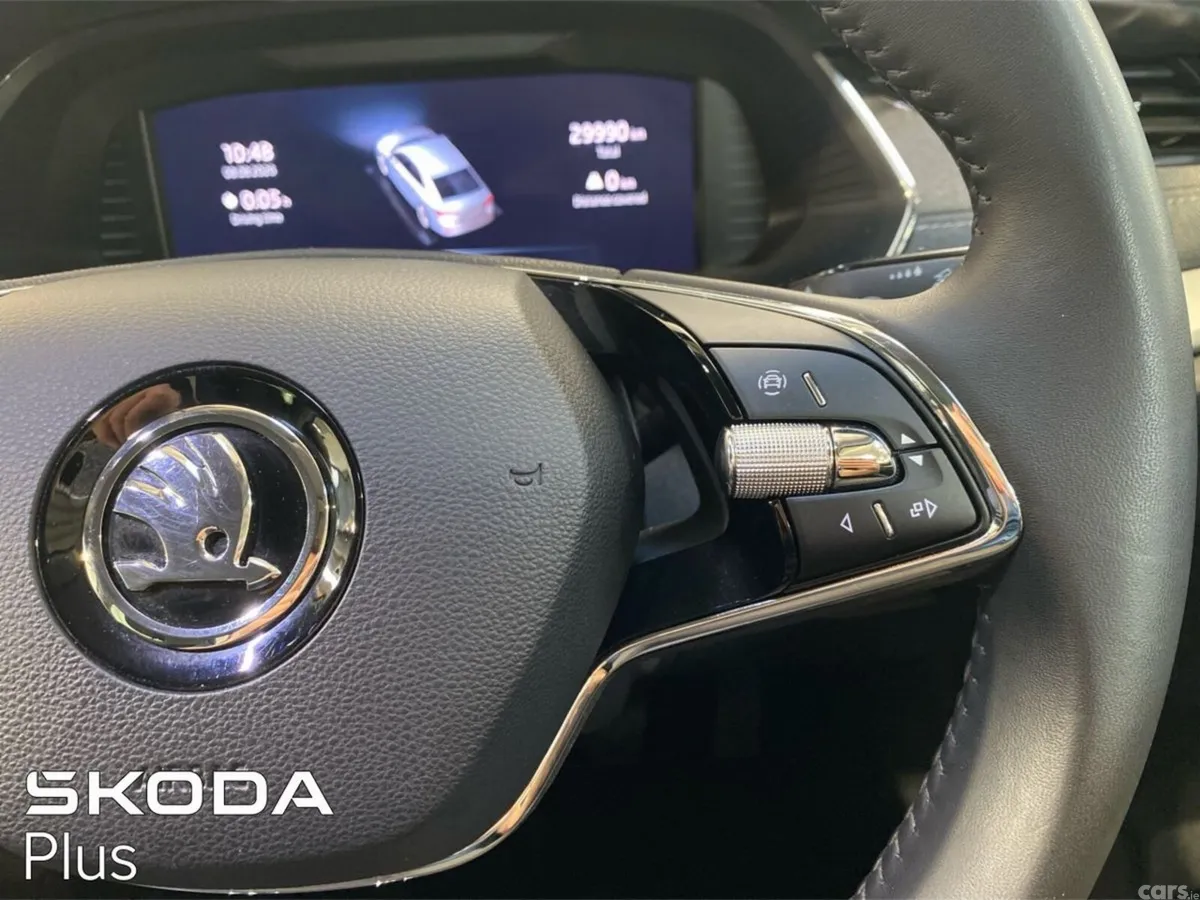 Skoda Octavia Saloon, Petrol, 2023, Blue