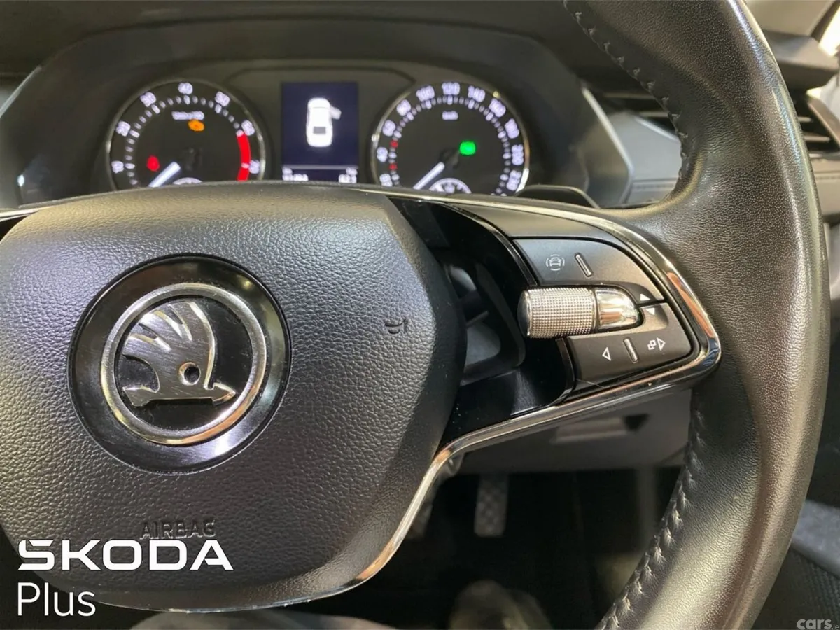 Skoda Octavia Saloon, Petrol Hybrid, 2024, White