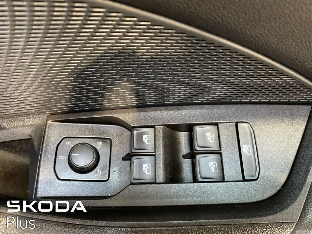 Skoda Octavia Saloon, Petrol Hybrid, 2024, White