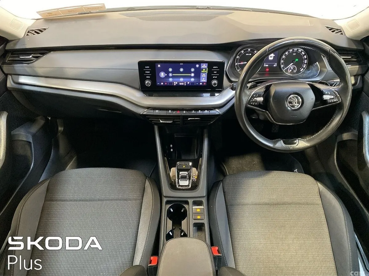 Skoda Octavia Saloon, Petrol Hybrid, 2024, White
