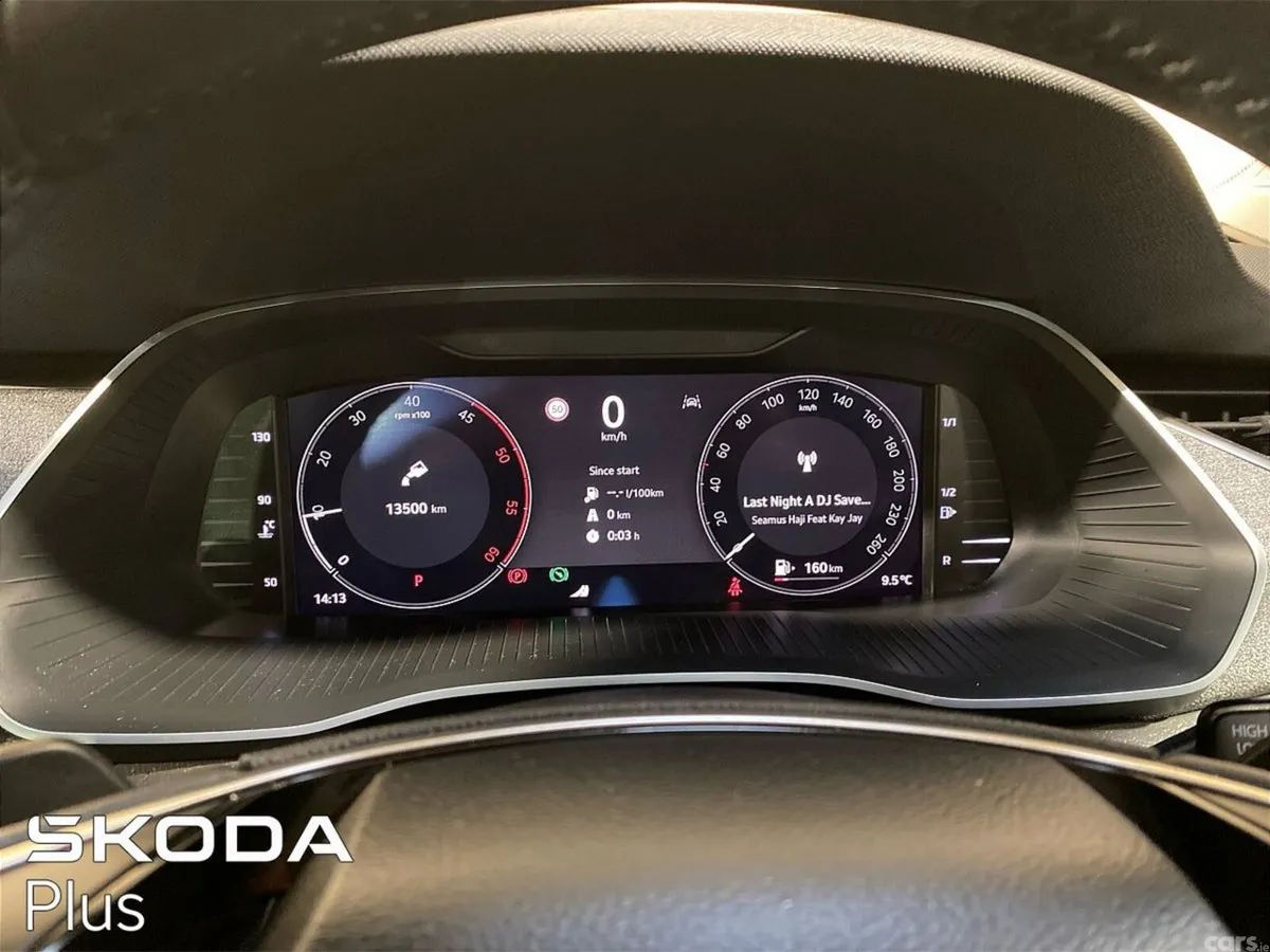 Skoda Octavia Saloon, Diesel, 2024, Grey