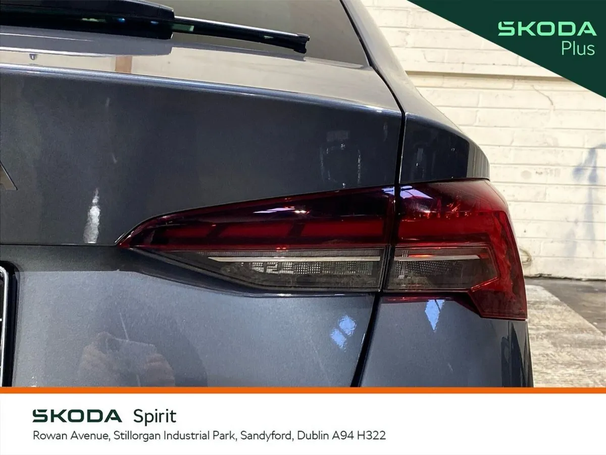 Skoda Octavia Saloon, Diesel, 2024, Grey