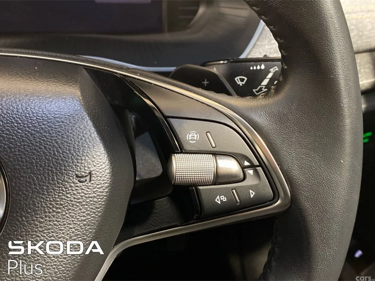 Skoda Octavia Saloon, Diesel, 2024, Grey