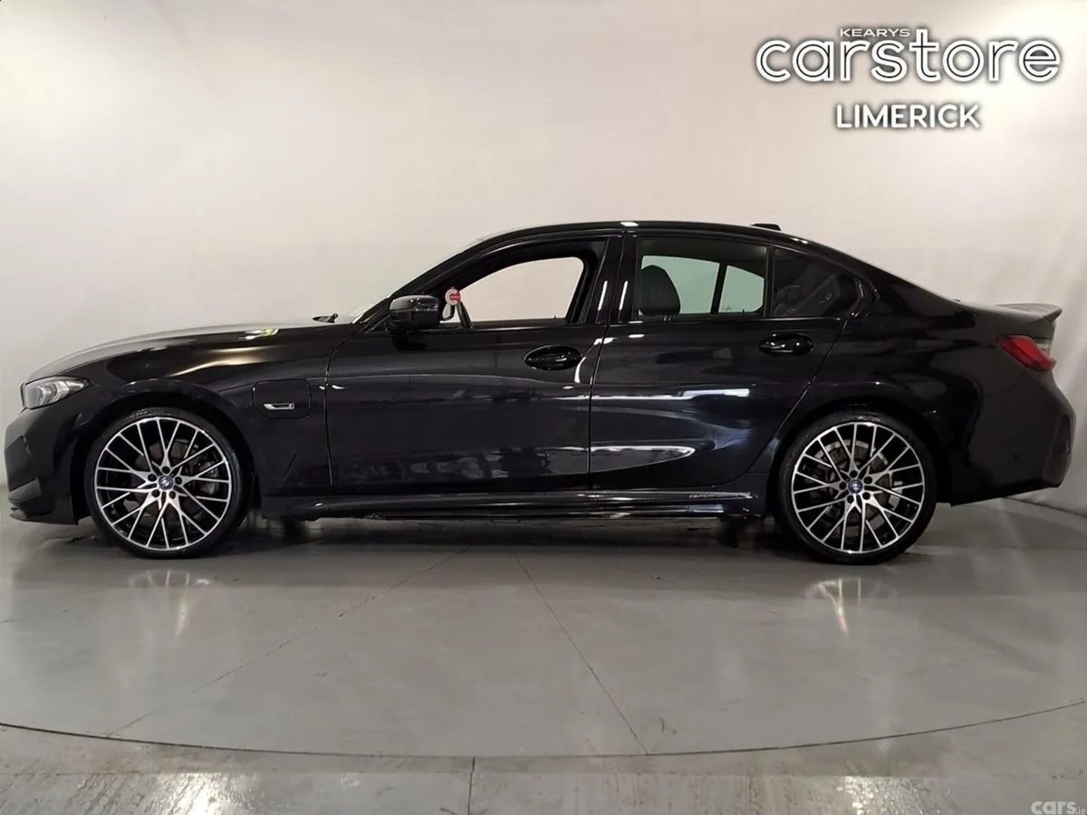 BMW 3-Series Saloon, Petrol Plug-in Hybrid, 2023, Black