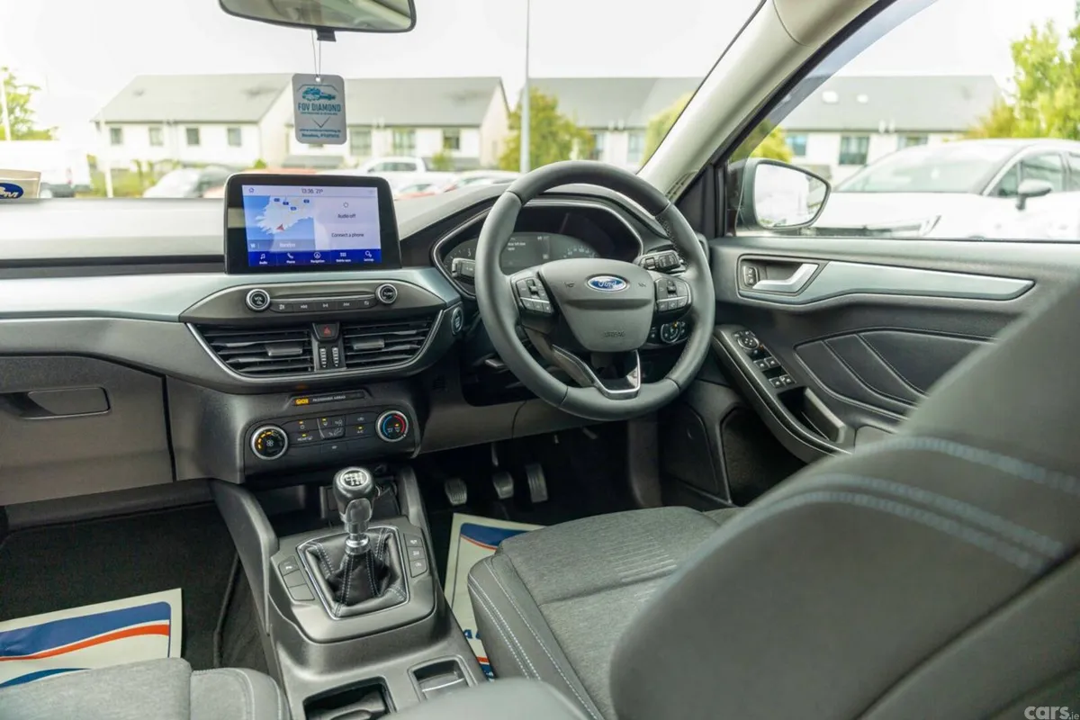 Ford Focus Hatchback, Diesel, 2020, Grey