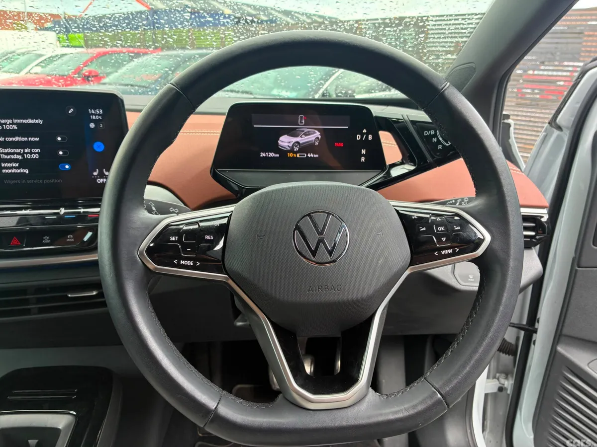 Volkswagen ID.4 Estate, Electric, 2024, White