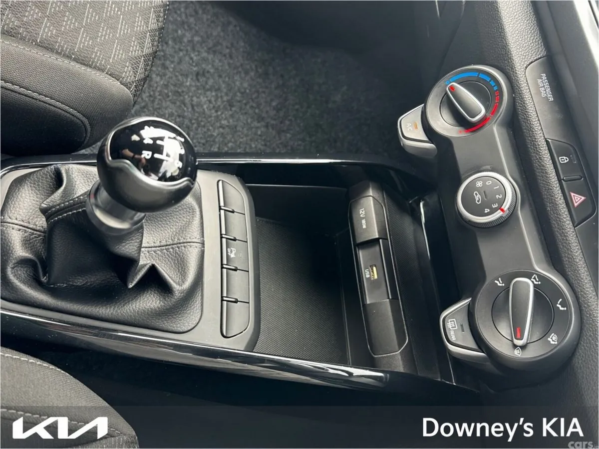 Kia Rio Hatchback, Petrol, 2021, White