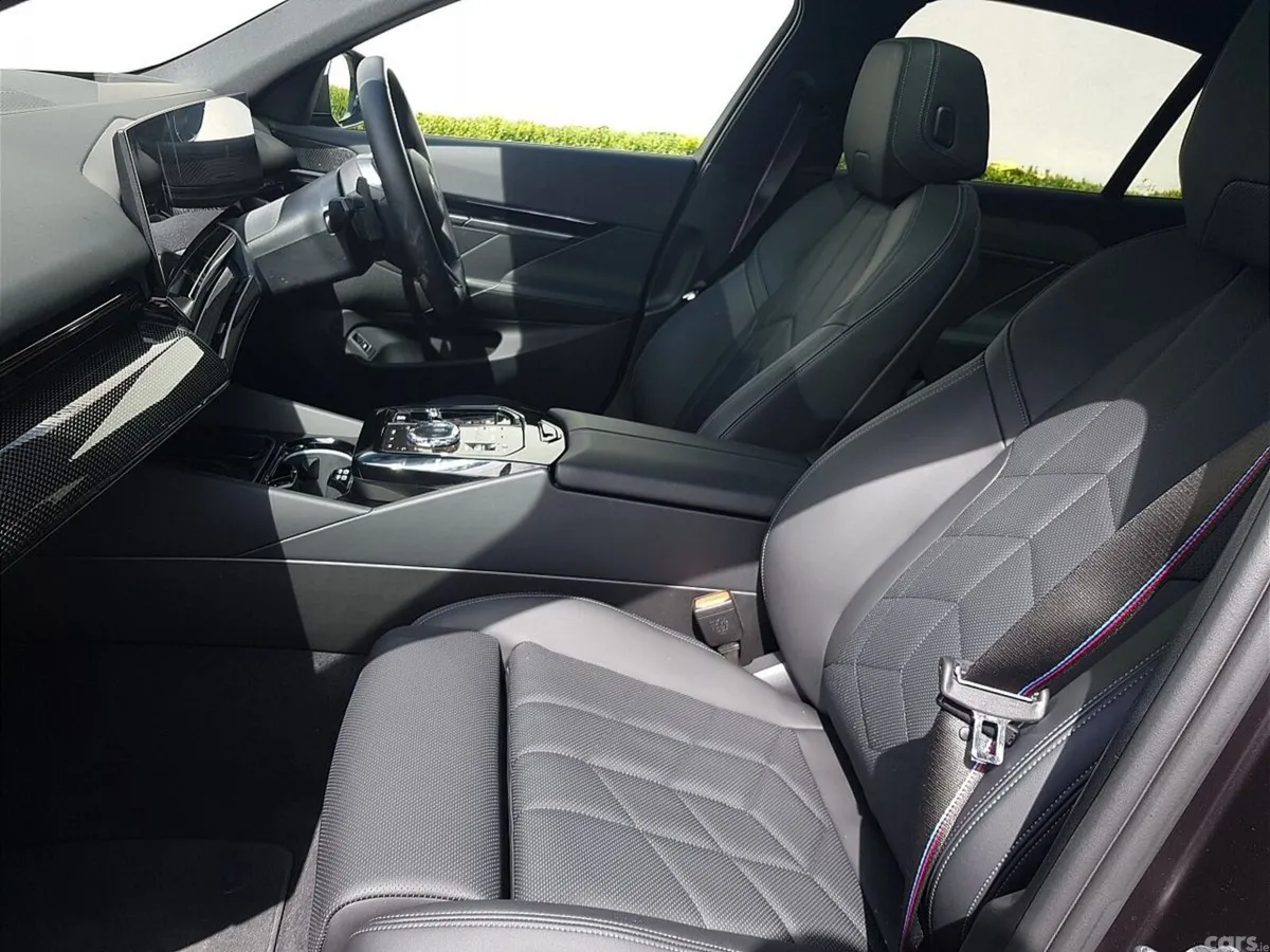 BMW 5-Series Saloon, Petrol Plug-in Hybrid, 2024, Grey