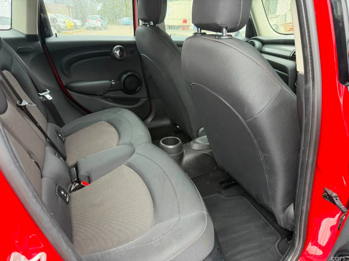 Mini Cooper Hatchback, Petrol, 2017, Red