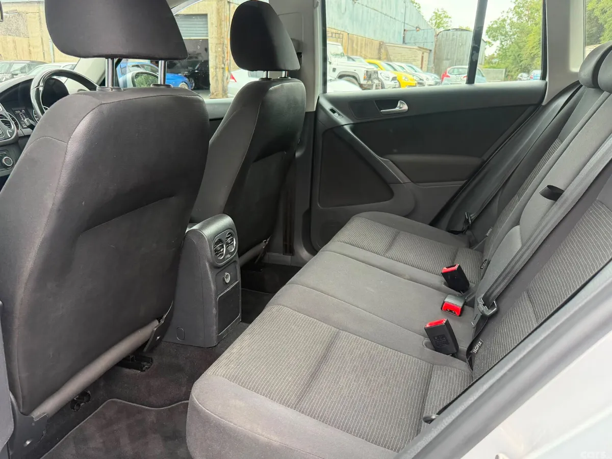 Volkswagen Tiguan SUV, Diesel, 2012, Silver