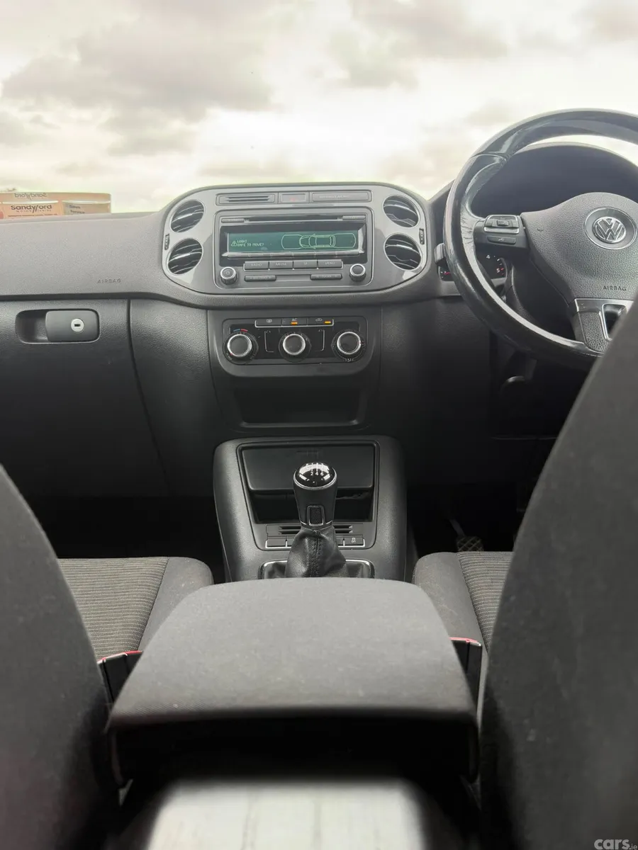 Volkswagen Tiguan SUV, Diesel, 2012, Silver