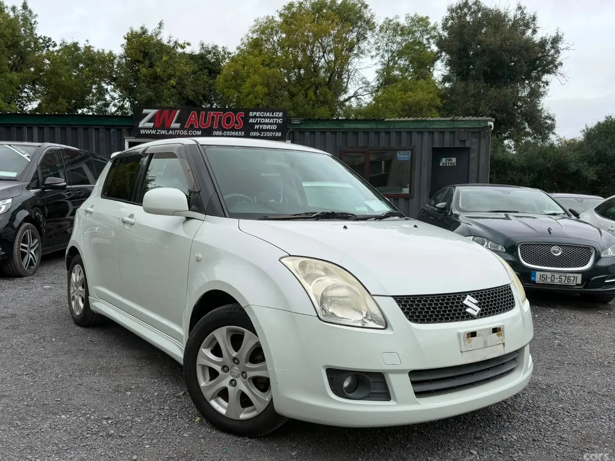 Suzuki Swift Hatchback, Petrol, 2009, White