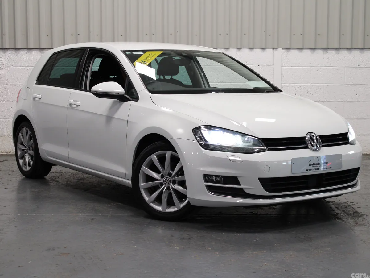 Volkswagen Golf Hatchback, Petrol, 2017, White
