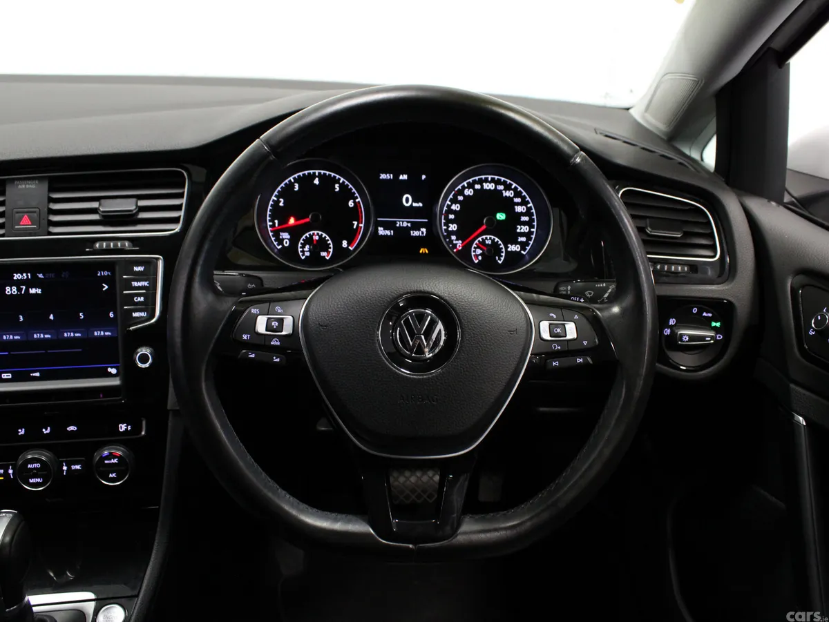 Volkswagen Golf Hatchback, Petrol, 2017, White