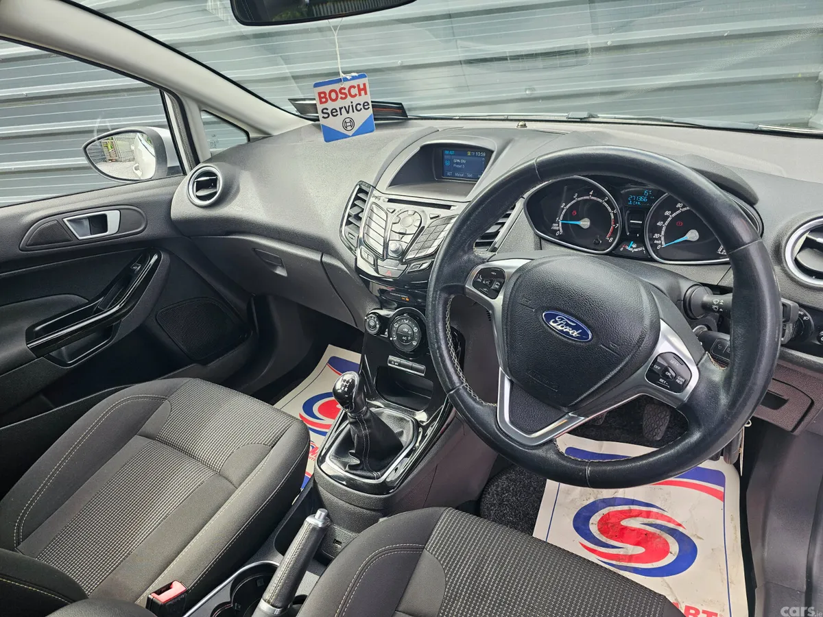 Ford Fiesta Hatchback, Petrol, 2017, Grey