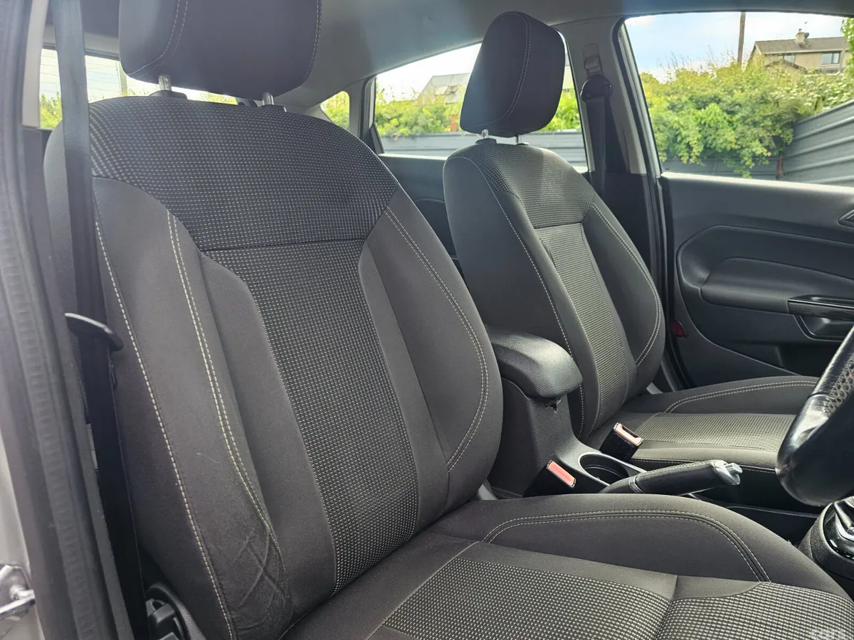Ford Fiesta Hatchback, Petrol, 2017, Grey