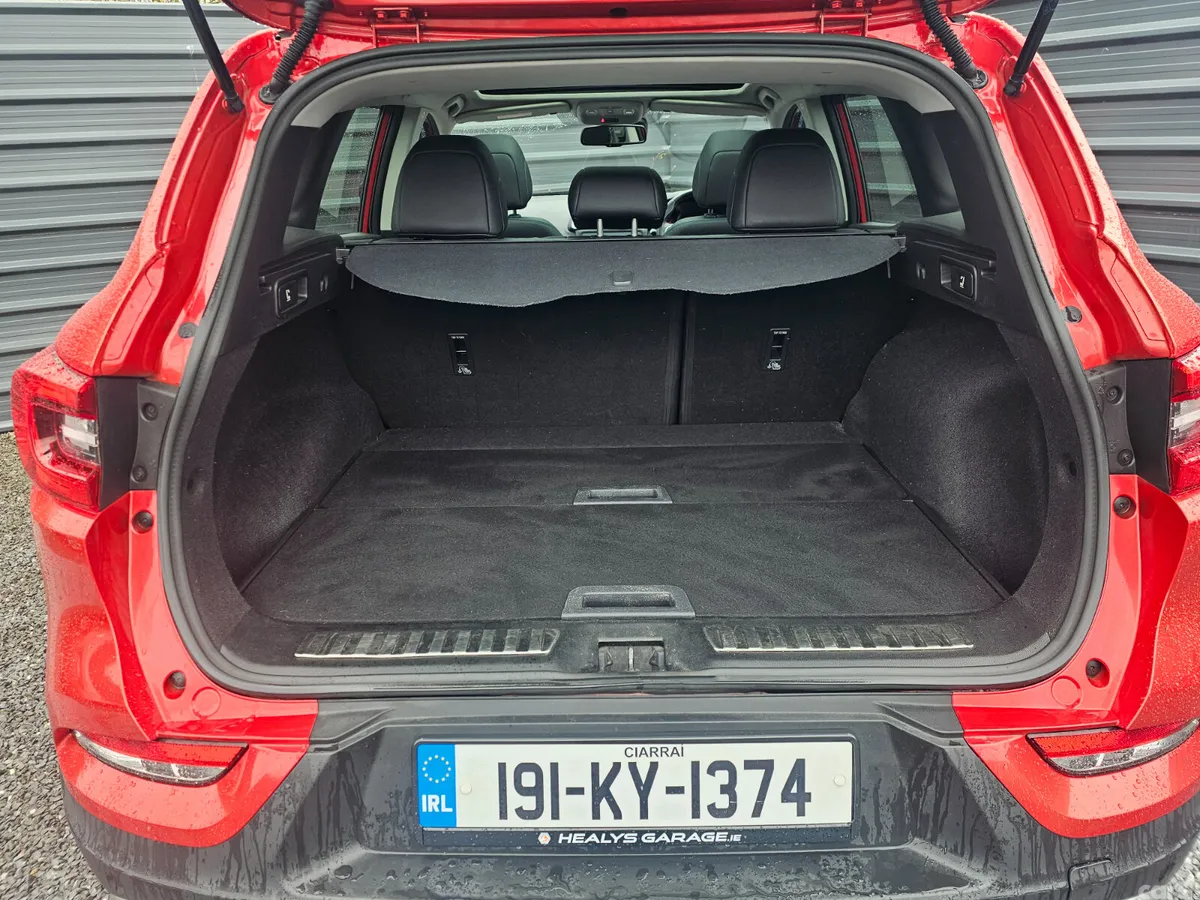Renault Kadjar SUV, Diesel, 2019, Red