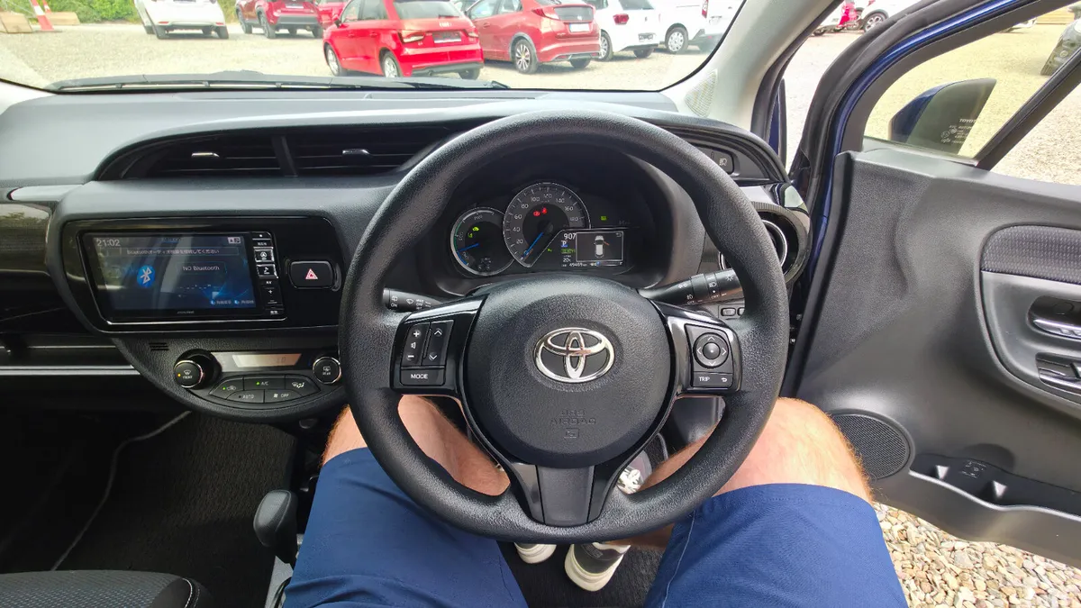 Toyota Vitz Hatchback, Petrol Hybrid, 2018, Blue
