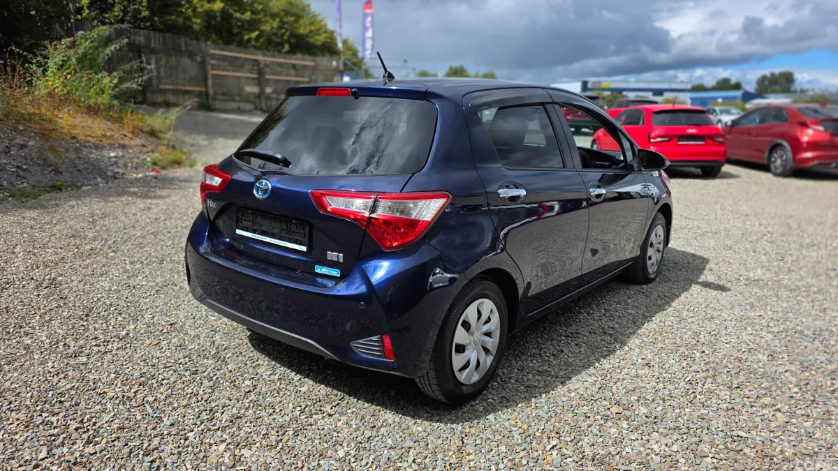 Toyota Vitz Hatchback, Petrol Hybrid, 2018, Blue