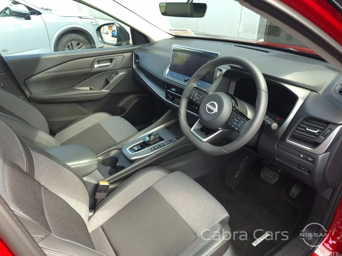 Nissan Qashqai MPV, Petrol Hybrid, 2026, Red