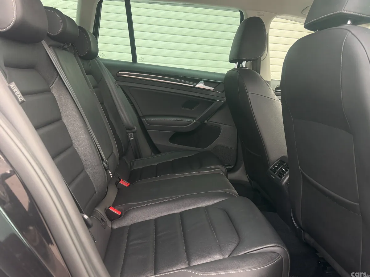 Volkswagen Golf Estate, Petrol, 2021, Black