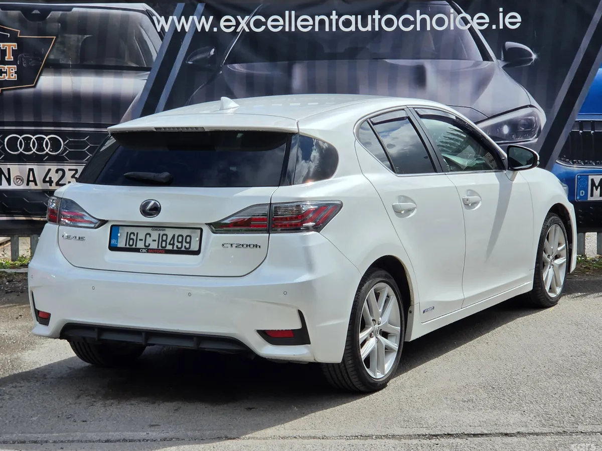 Lexus CT Hatchback, Petrol Hybrid, 2016, White