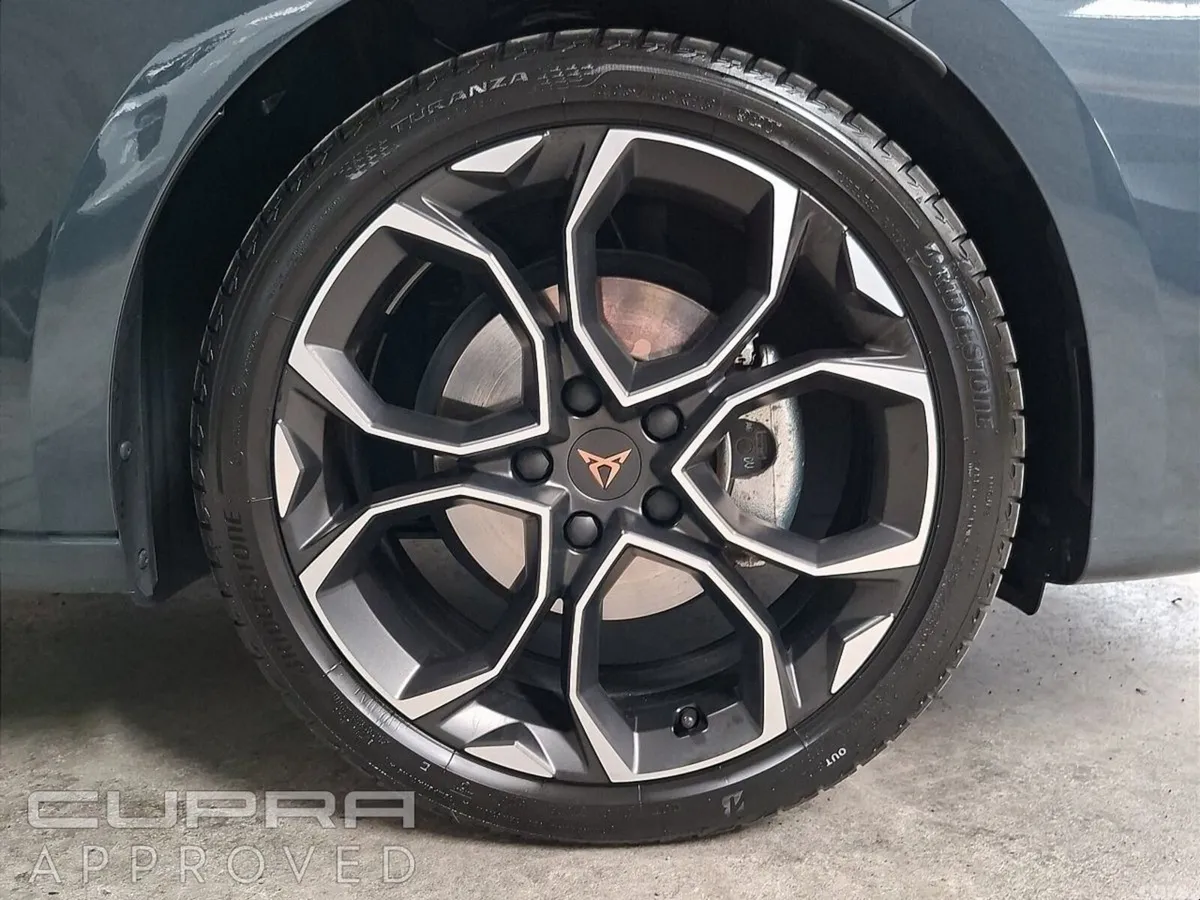 Cupra Leon Estate, Petrol, 2026, Grey