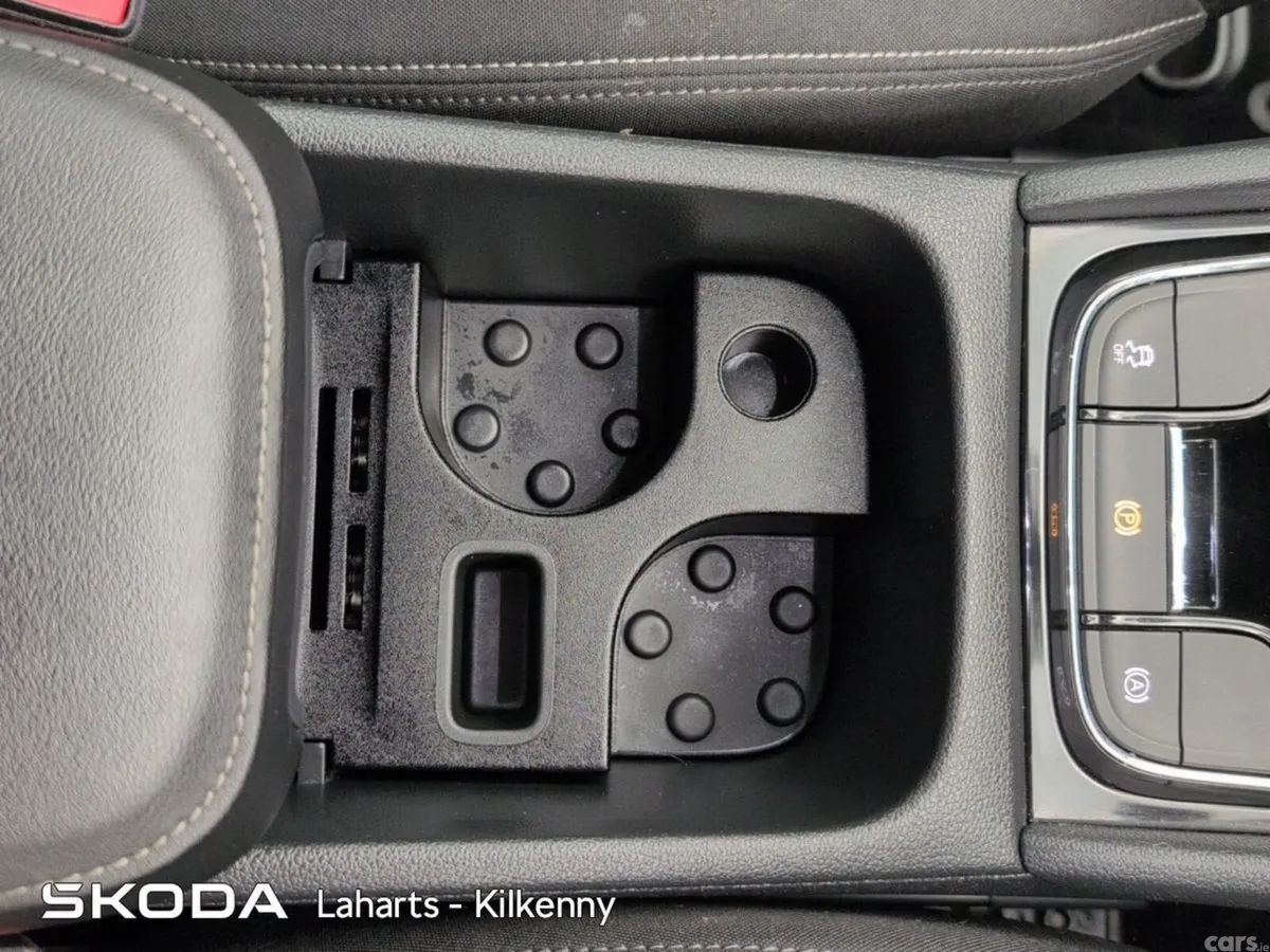 Skoda Karoq SUV, Petrol, 2020, Grey
