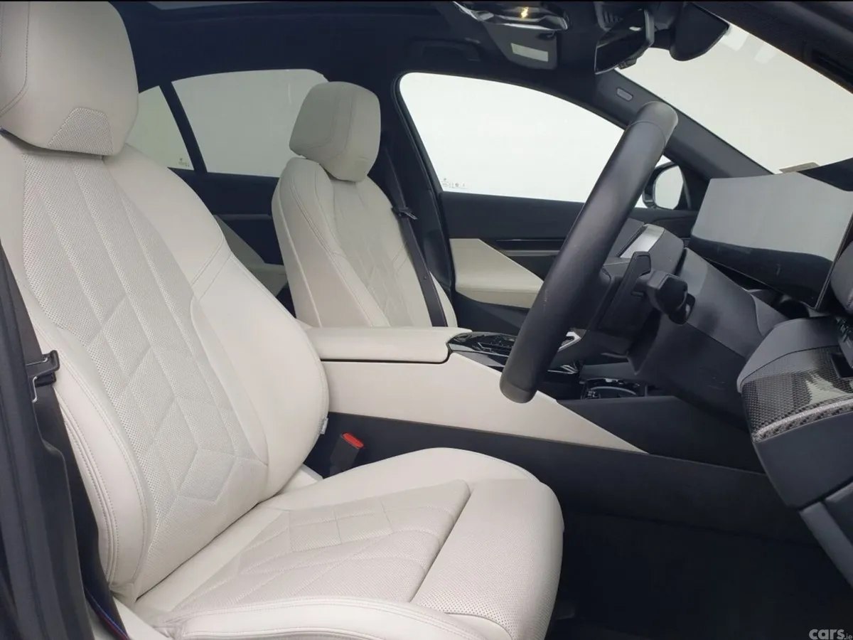 BMW 5-Series Saloon, Petrol Plug-in Hybrid, 2024, Grey