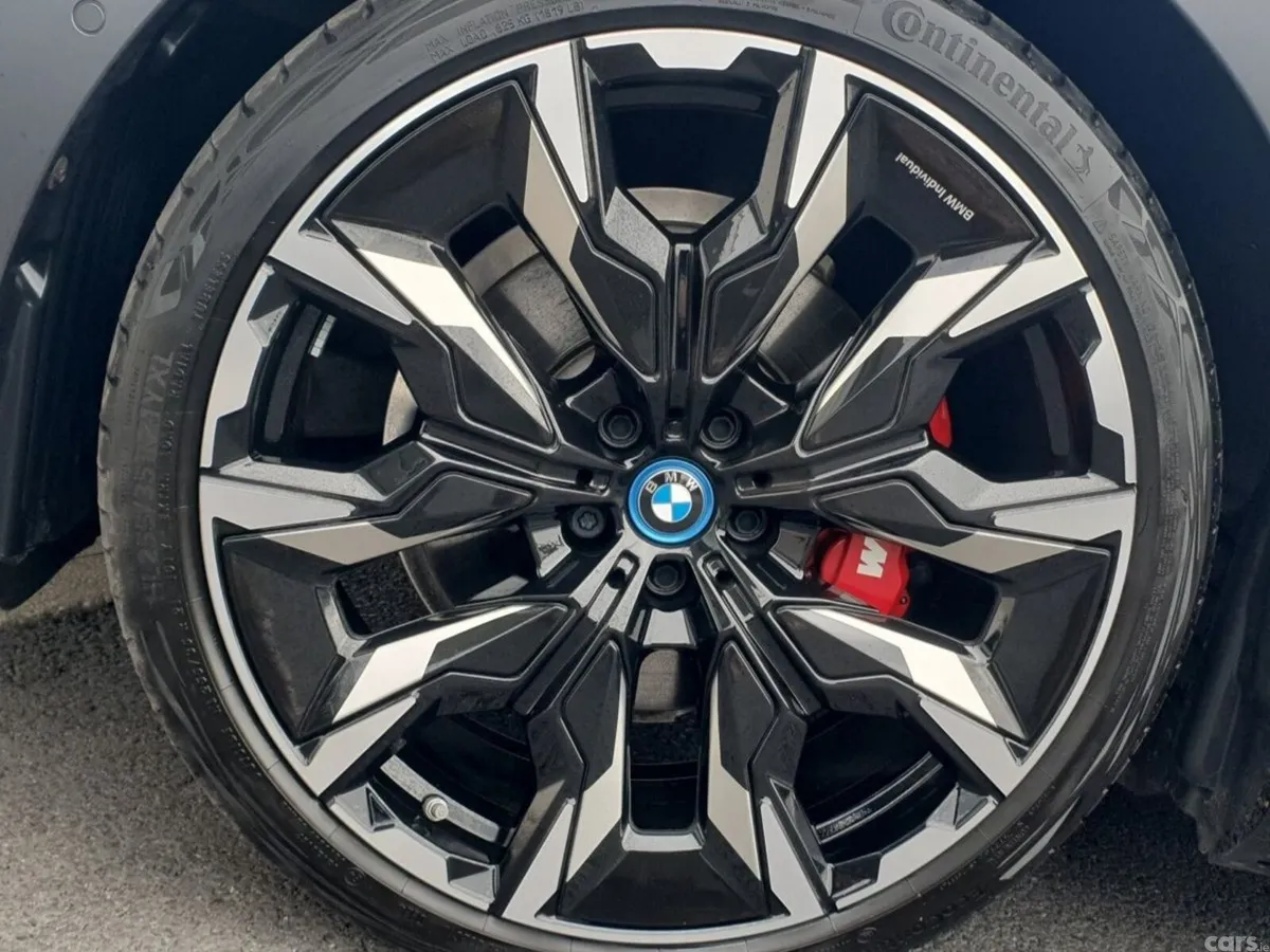 BMW 5-Series Saloon, Petrol Plug-in Hybrid, 2024, Grey
