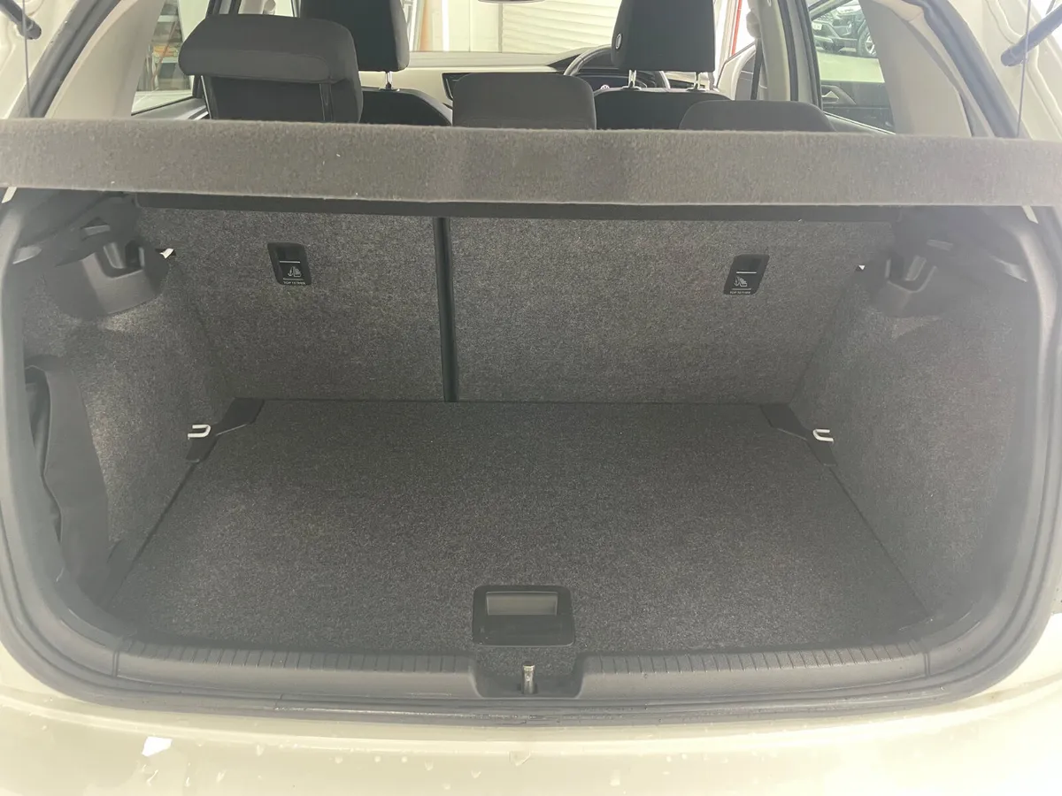 Volkswagen Polo Hatchback, Diesel, 2021, White