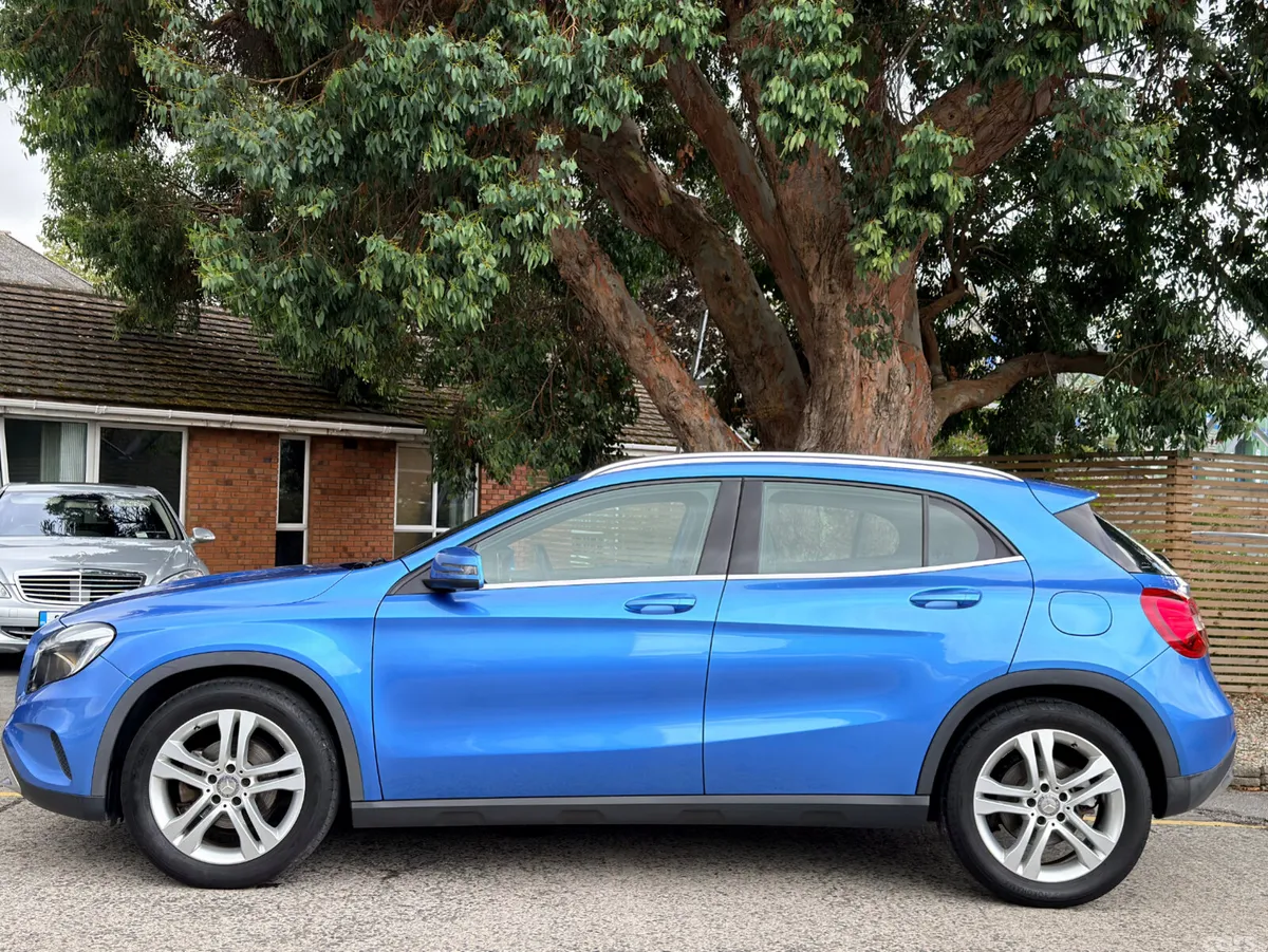 Mercedes-Benz GLA Hatchback, Petrol, 2016, Blue